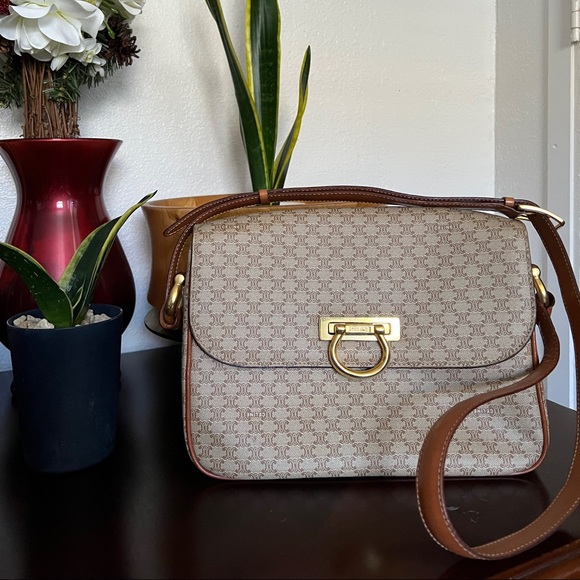 Authentic Vintage Celine crossbody bag. In good condition. - Picture 1 of 13